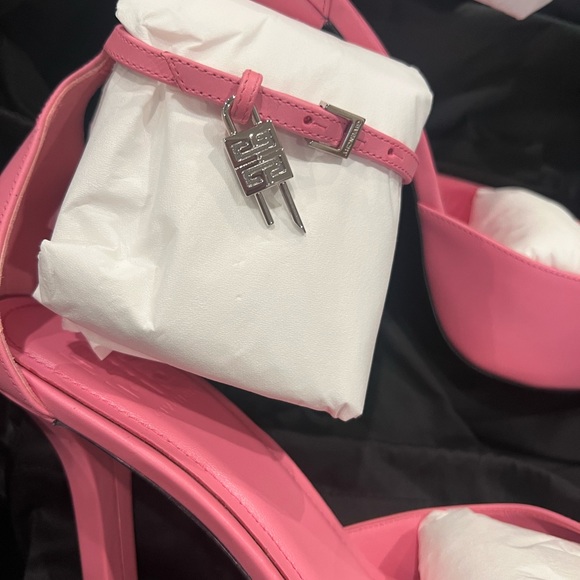 NEW Givenchy G Lock pink platform heels - Picture 4 of 13